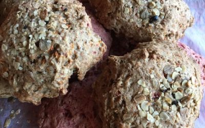Hurtige fuldkornsboller med grøntsager, glutenfri og uden hævemidler!