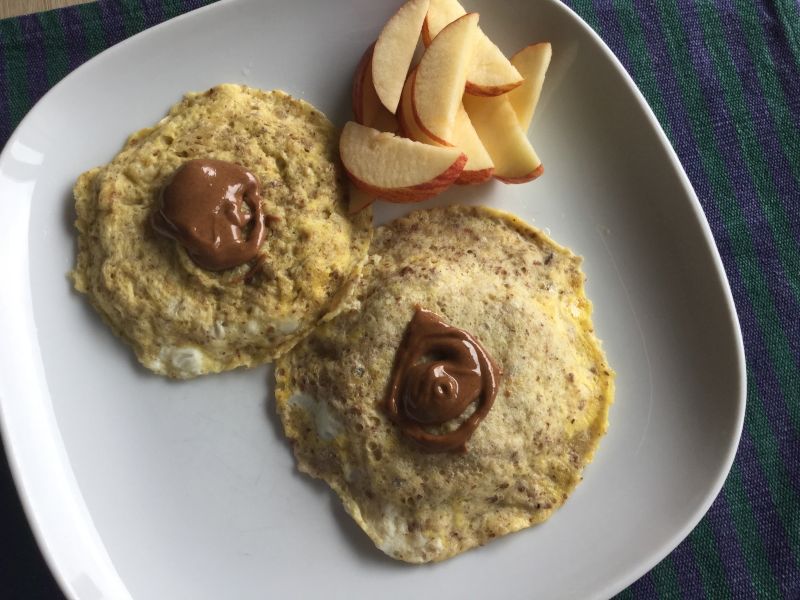Hasselnødde-omelet-pandekager i mikroovn!