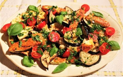 Salat på bagte auberginer og stegt Halloumiost!