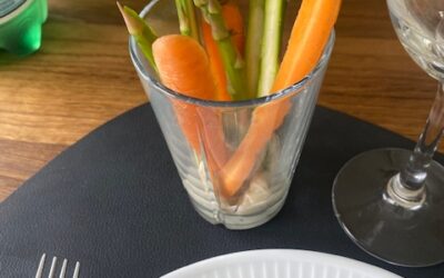 Grøn sommer gæstefrokost med starter, forret, salat og dessert!